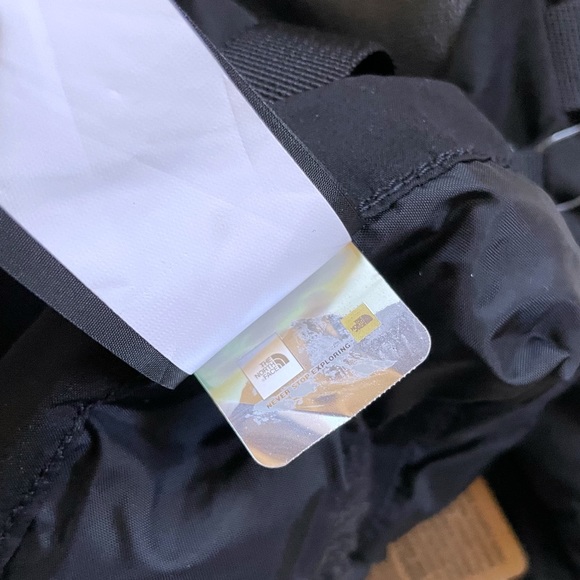 The North Face Men’s Montana FUTURELIGHT Etip Black Mitt - Picture 5 of 6